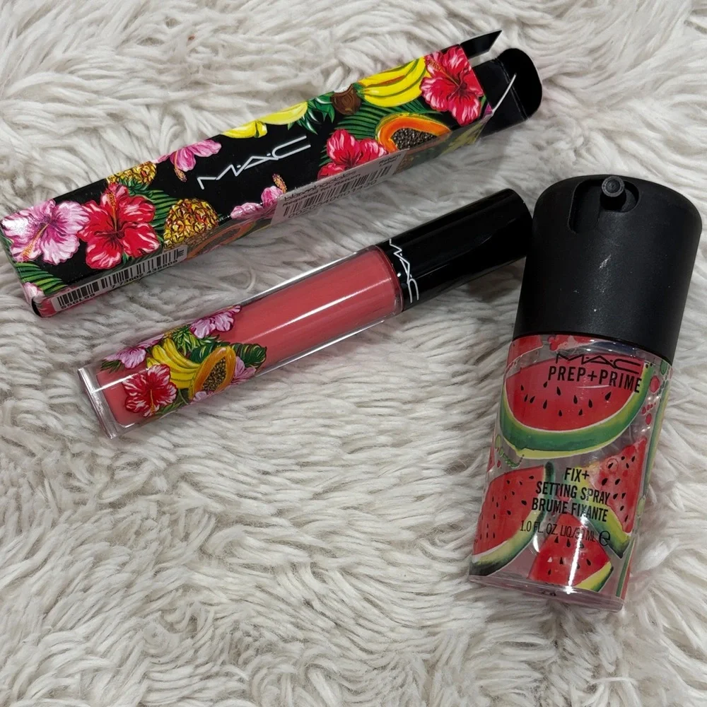 MAC COSMETICS BUNDLE - Picture 1 of 4